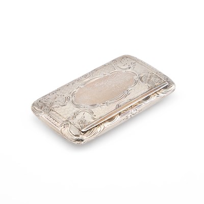 Lot 387 - A VICTORIAN SILVER SNUFF BOX