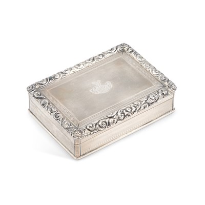 Lot 440 - A LARGE WILLIAM IV SILVER TABLE SNUFF BOX