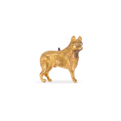 Lot 585 - A YELLOW METAL DOG BROOCH