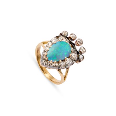 Lot 618 - AN OPAL AND DIAMOND RING