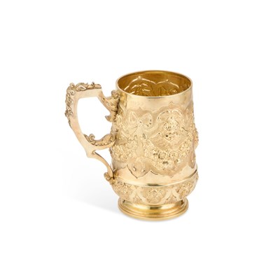 Lot 225 - A VICTORIAN SILVER-GILT MUG