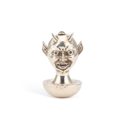 Lot 365 - AN EDWARDIAN SILVER NOVELTY TABLE LIGHTER