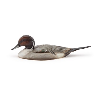 Lot 137 - AN ITALIAN HAND-PAINTED SILVER AND ENAMEL DUCK