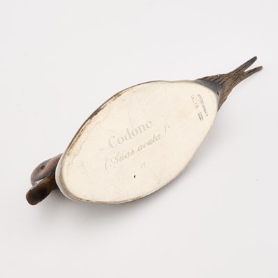 Lot 137 - AN ITALIAN HAND-PAINTED SILVER AND ENAMEL DUCK