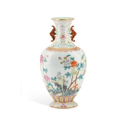 Lot 100 - A CHINESE FAMILLE ROSE VASE