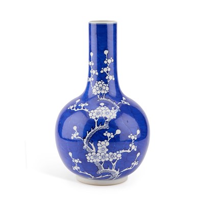 Lot 74 - A LARGE CHINESE BLUE AND WHITE 'PRUNUS' VASE