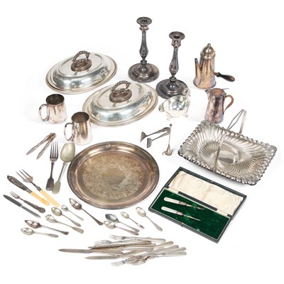 Lot 300 - A MIXED LOT OF SILVER PLATE