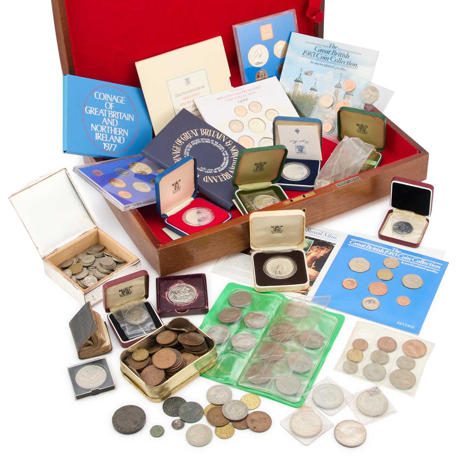 Lot 24 - A LARGE COLLECTION OF COINS