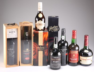 Lot 202 - A MIXED LOT OF NINE  BOTTLES OF PORT (INCLUDING VINTAGE), COGNAC AND WHISKY LIQUEUR