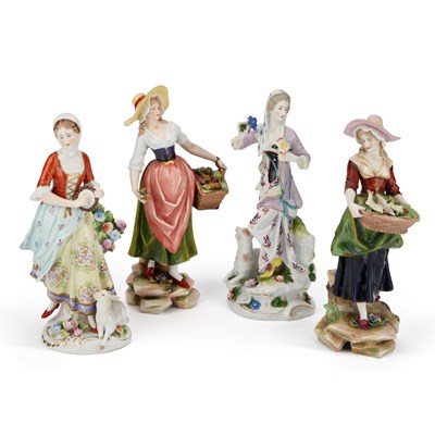 Lot 21 - TWO PAIRS OF CONTINENTAL PORCELAIN FIGURES, CIRCA 1900