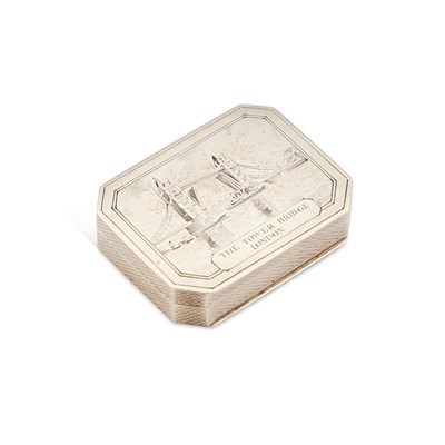 Lot 326 - ASPREY: A GEORGE VI SILVER SNUFF BOX