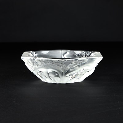 Lot 116 - A BACCARAT HEXAGONAL BOWL