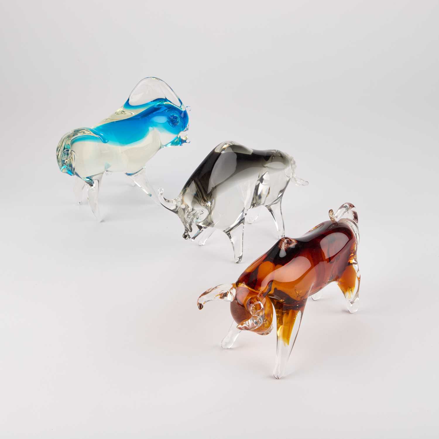 Lot 10 - THREE MURANO GLASS MODELS OF BULLS