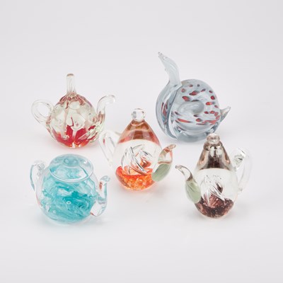 Lot 65 - FOUR MURANO GLASS MODELS OF TEAPOTS AND A MURANO GLASS SNAIL