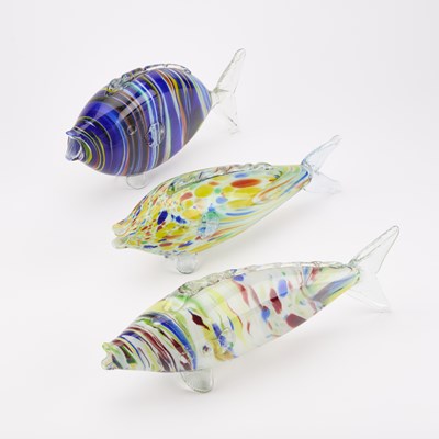 Lot 62 - THREE MURANO GLASS MODELS OF FISH