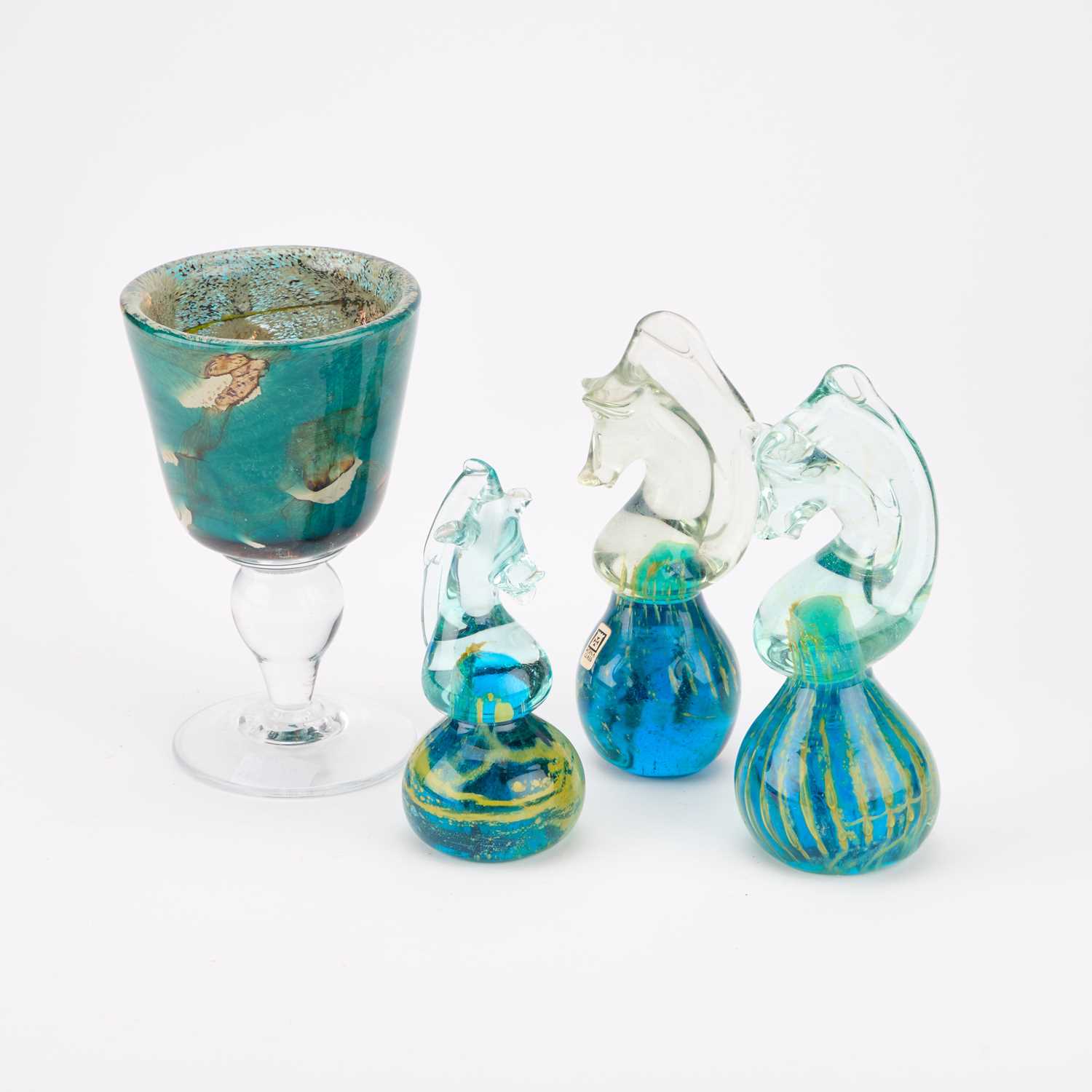 Lot 2 - FOUR PIECES OF MEDINA GLASS