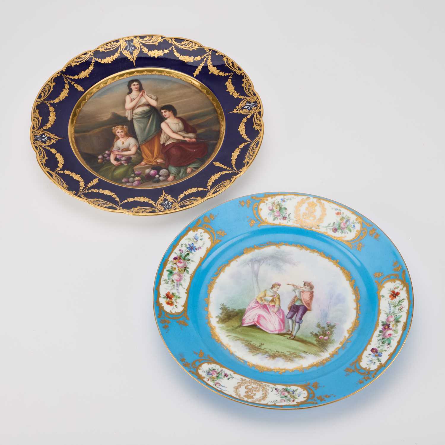 Lot 205 - A VIENNA STYLE PAINTED CABINET PLATE