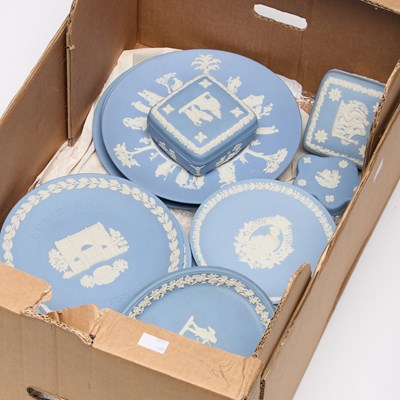 Lot 402 - A GROUP OF WEDGEWOOD BLUE JASPERWARE PLATES AND BOXES