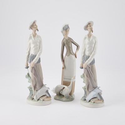 Lot 286 - THREE LLADRO FIGURES