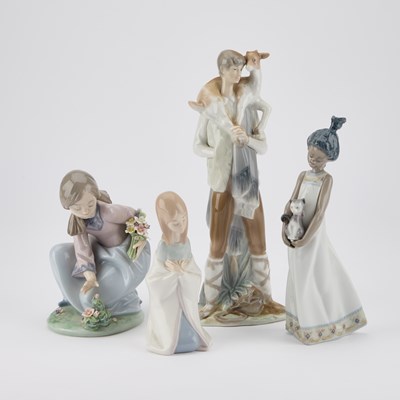 Lot 274 - FOUR LLADRO FIGURES