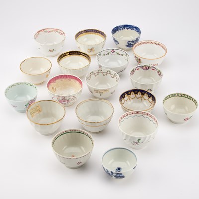 Lot 428 - A COLLECTION OF 18TH CENTURY ENGLISH TEA BOWLS