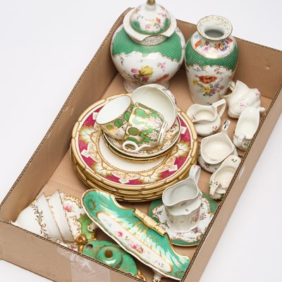 Lot 392 - A COLLECTION OF CERAMICS