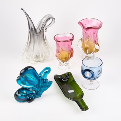 Lot 145 - A GROUP OF GLASS