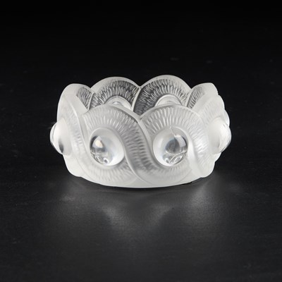 Lot 119 - A SMALL LALIQUE BOWL