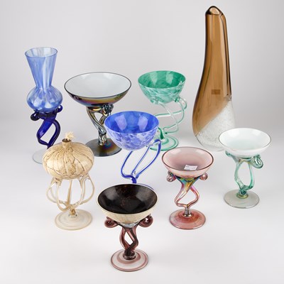 Lot 134 - A COLLECTION OF GLASS