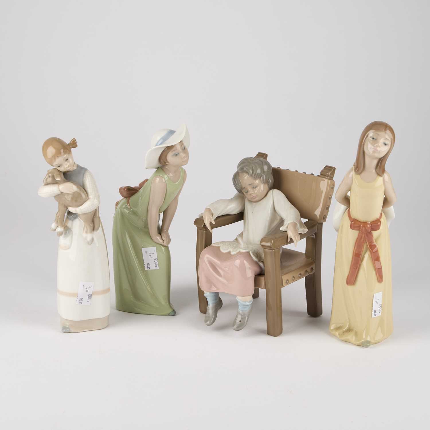 Lot 295 - FOUR LLADRO FIGURES