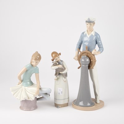 Lot 288 - THREE LLADRO FIGURES