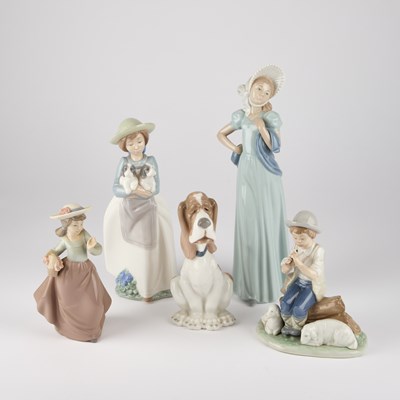 Lot 303 - FIVE NAO FIGURES