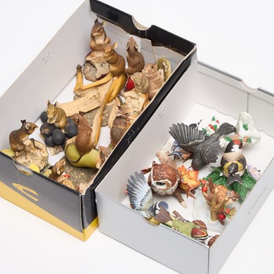 Lot 340 - TWO BOXES OF BORDER FINE ARTS AND BROOKS & BENTLEY  MODELS OF ANIMALS