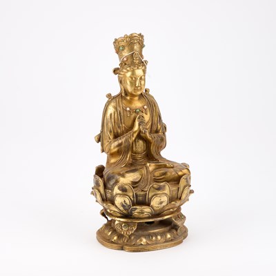 Lot 654 - A BRONZE BUDDHA