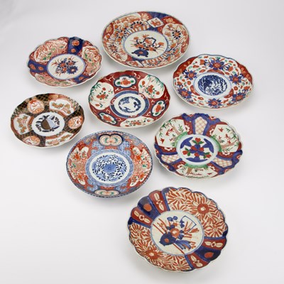 Lot 673 - EIGHT JAPANESE IMARI DISHES