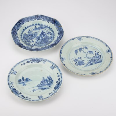 Lot 675 - THREE 18TH CENTURY CHINESE BLUE AND WHITE PLATES