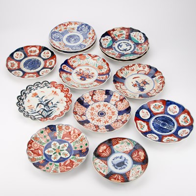 Lot 682 - TWELVE JAPANESE IMARI DISHES