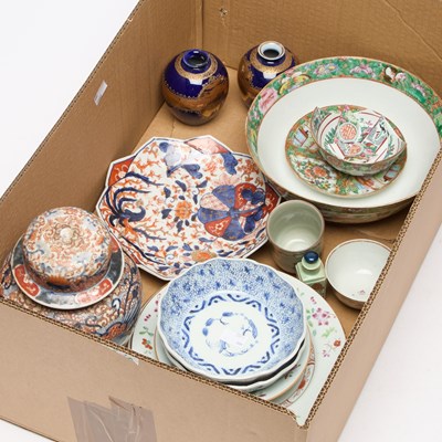 Lot 690 - A COLLECTION OF 18TH CENTURY AND LATER CHINESE AND JAPANESE CERAMICS