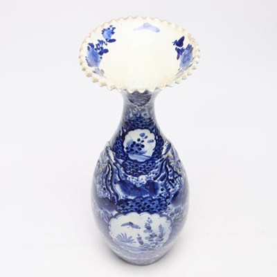 Lot 694 - A LARGE JAPANESE BLUE AND WHITE VASE