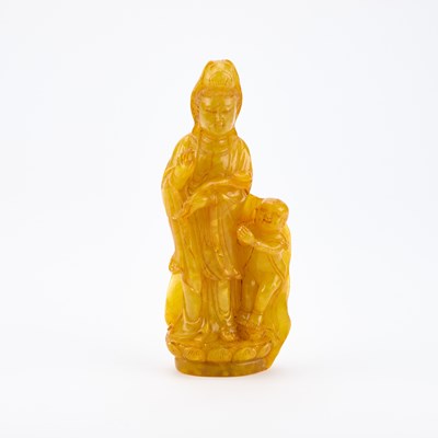 Lot 547 - A CHINESE SHOUSHAN STONE FIGURAL TABLE SEAL