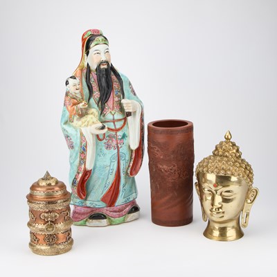 Lot 686 - A CHINESE TERRACOTTA SLEEVE VASE TOGETHER WITH A LARGE FAMILLE ROSE FIGURE A BRASS BUDDHA HEAD, ETC.