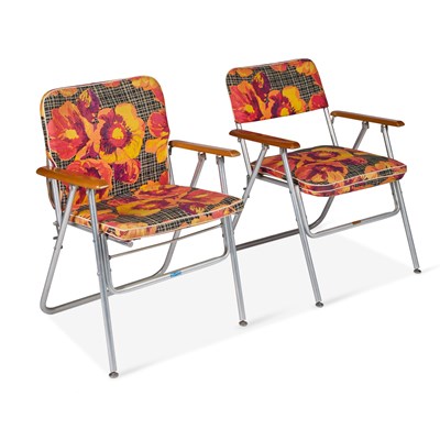 Lot 812 - A PAIR OF VINTAGE GEEBRO 'SUMMERSTAR' DECK CHAIRS