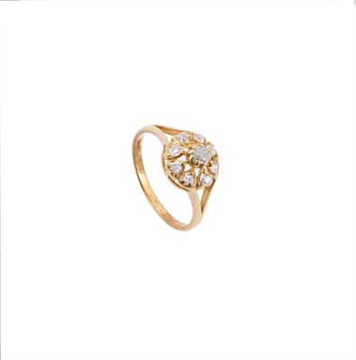 Lot 751 - A DIAMOND RING