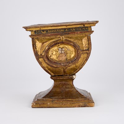 Lot 929 - AN 18TH CENTURY SPANISH GILTWOOD RELIQUARY