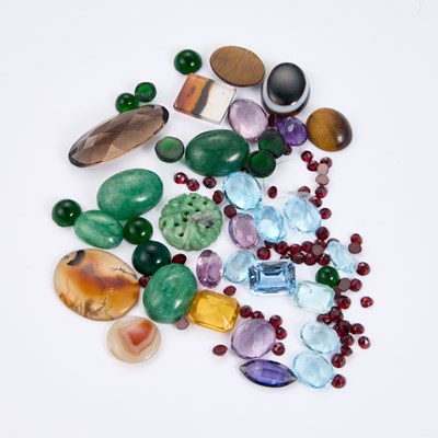 Lot 787 - A COLLECTION OF LOOSE, POLISHED AND CUT GEMSTONES