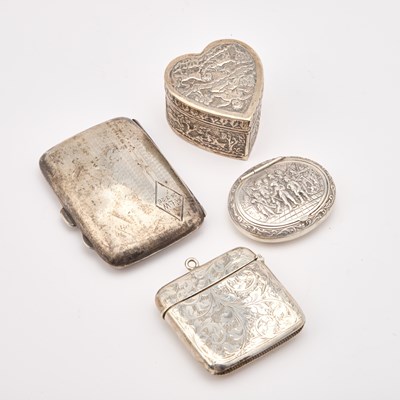 Lot 735 - FOUR PIECES OF SILVER