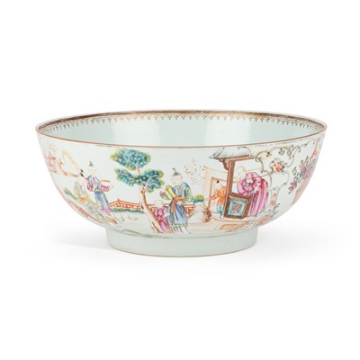 Lot 109 - A CHINESE EXPORT PORCELAIN PUNCH BOWL, CIRCA 1770