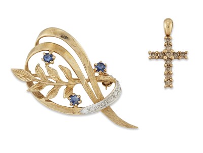 Lot 1673 - A 9 CARAT GOLD SAPPHIRE AND DIAMOND BROOCH, AND A 9 CARAT GOLD DIAMOND CROSS