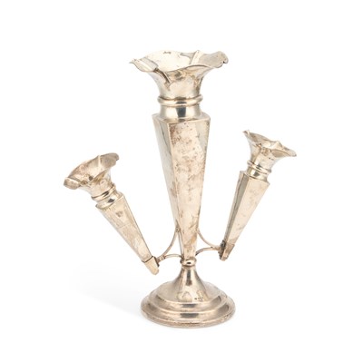 Lot 256 - A GEORGE V SILVER EPERGNE