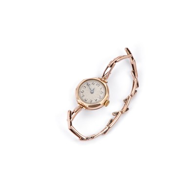 Lot 455 - A LADY'S 9CT GOLD ROTARY BRACELET WATCH